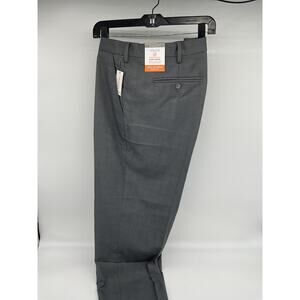 Van Heusen Mens Traveler Dress Pants Size 44x29 Travel Ready Comfort Fit